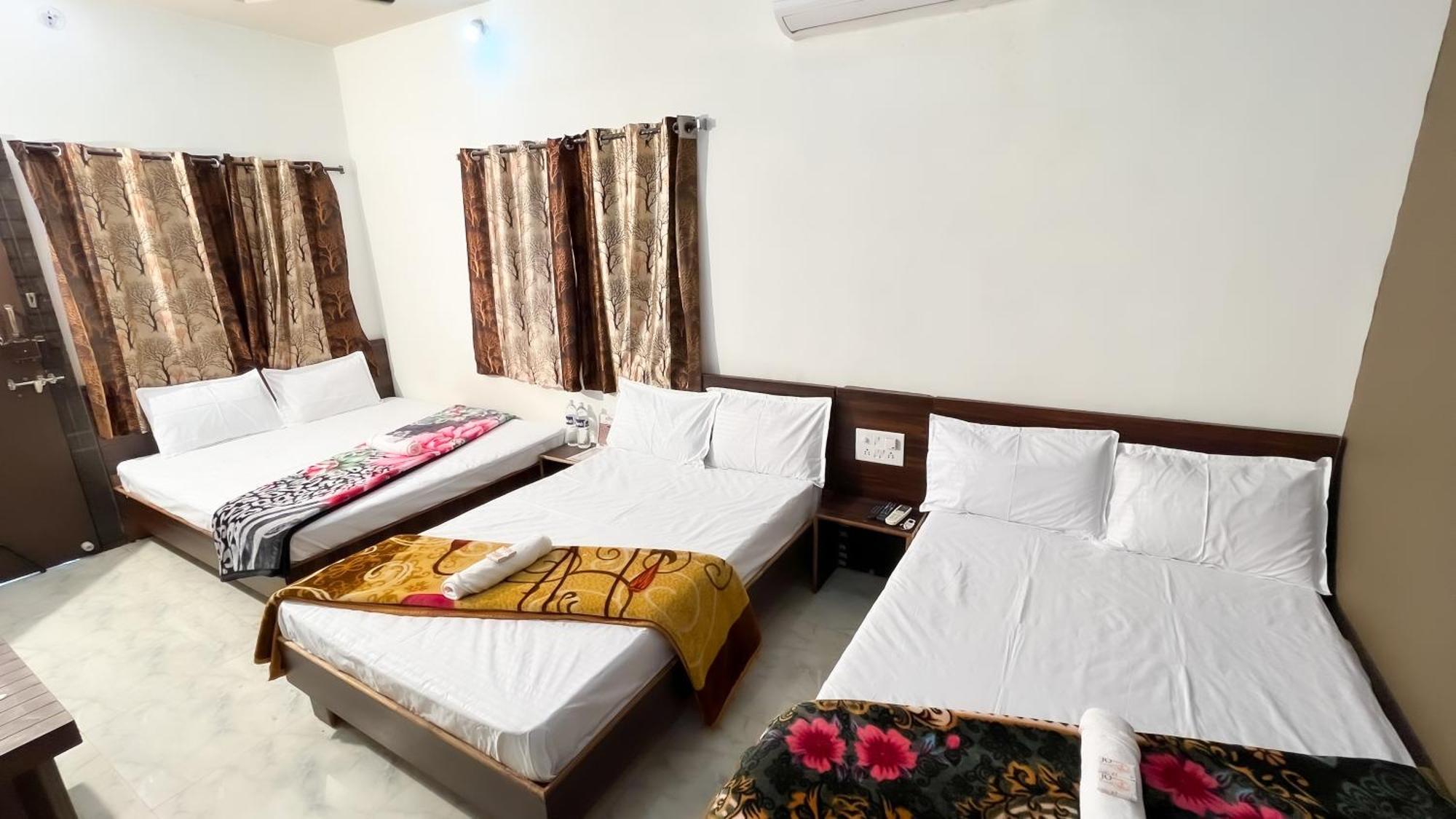 Hotel Rudraksh Ujjain Exterior foto